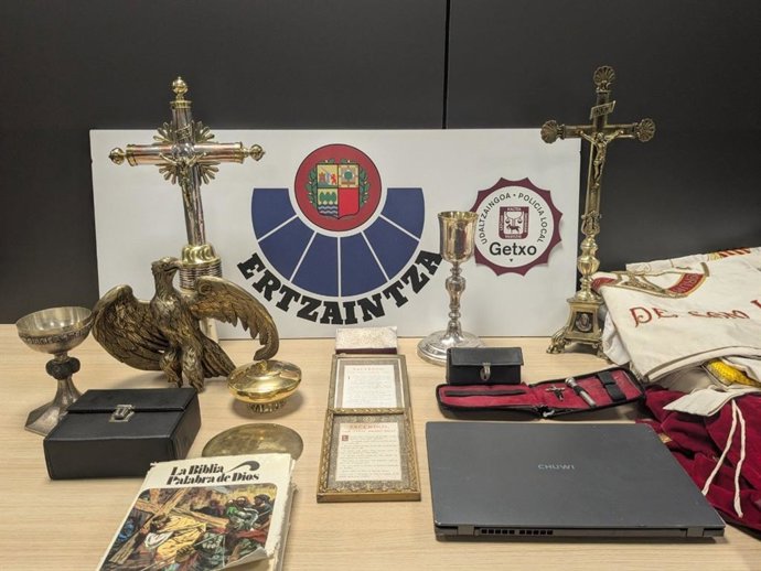 Efectos robados en una iglesia de Getxo (Bizkaia)