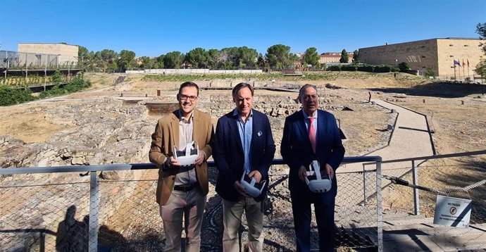 García Carbayo, durante su visita al Botánico.