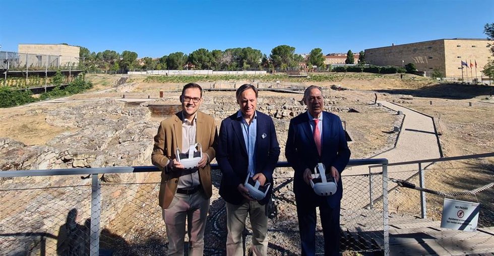 García Carbayo, durante su visita al Botánico.