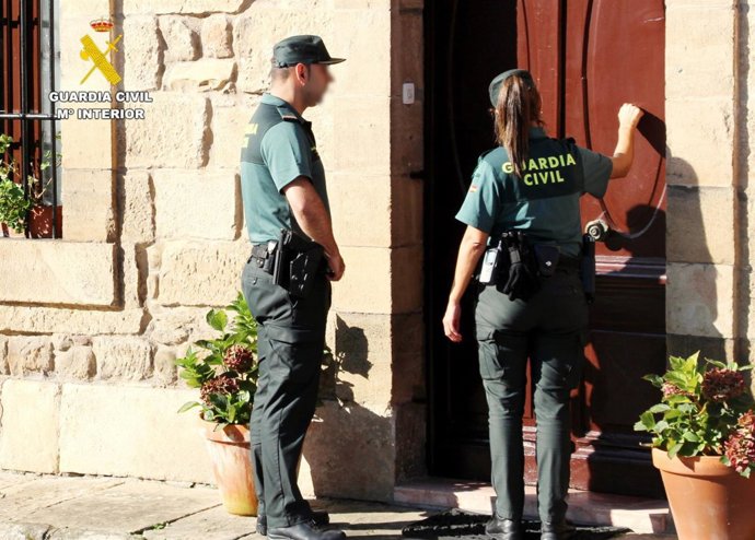 Investigada nuevamente una esfadora de personas mayores, en este caso por unos 70.000 euros en Piélagos