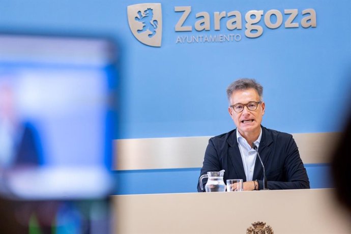 El consejero municipal de Urbanismo, Infraestructuras, Energía y Vivienda, Víctor Serrano