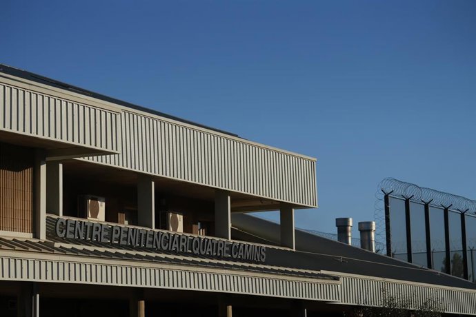 Archivo - Fachada del Centro Penitenciario de Quatre Camins, a 12 de noviembre de 2025, en Roca del Vallès, Barcelona, Catalunya (España).