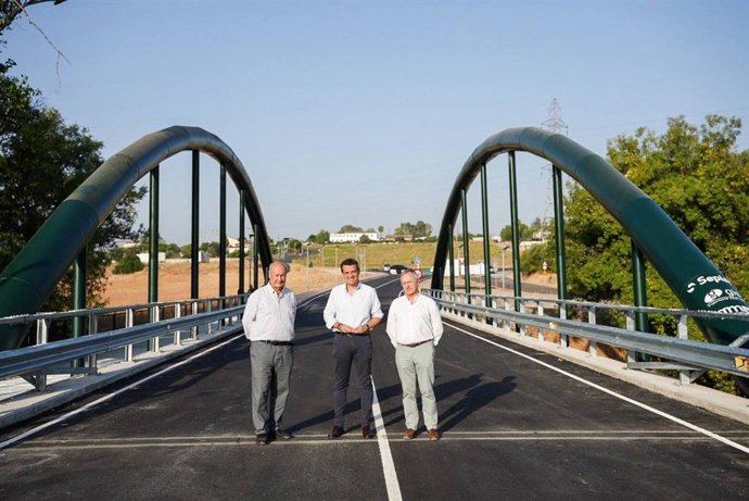 Visita al nuevo puente de Alcolea.