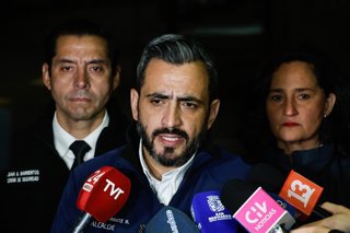 Santiago, 30 de julio de 2026.  Un estudiante de origen venezolano fue asesinado por un companero del Liceo Santiago de Compostela de San Bernardo durante una pelea en cercanias del colegio en calle Pinto con Freire  Diego Martin/Aton Chile