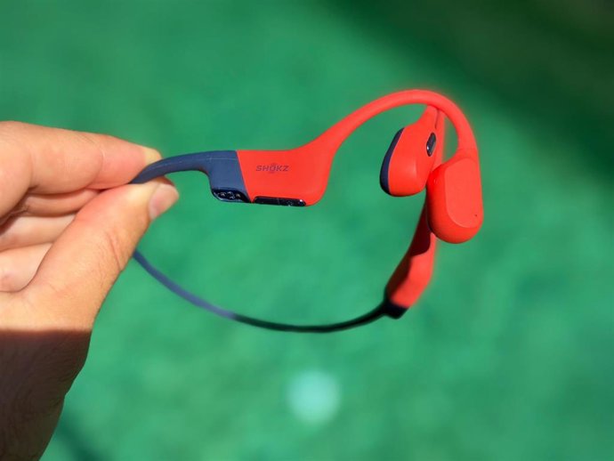 Los auriculares Shokz OpenSwim Pro.
