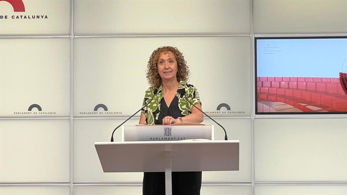 La portavoz de ERC en el Parlament, Ester Capella, en una rueda de prensa este viernes en el Parlament