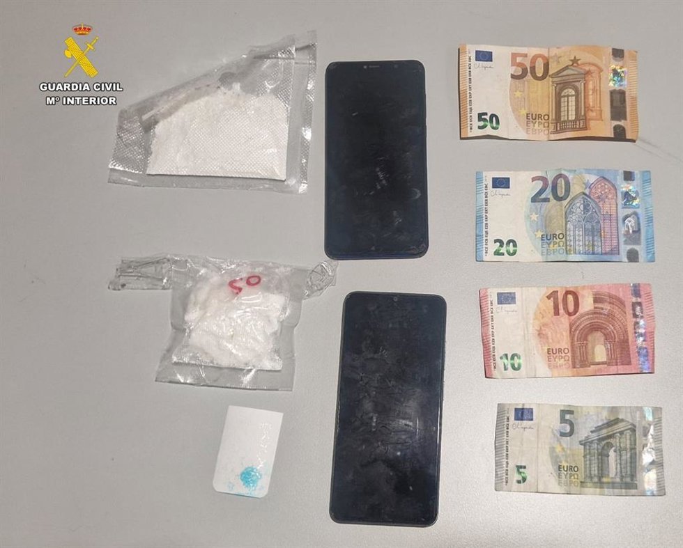 La Guardia Civil detiene a un vecino de O Barco de Valdeorras (Ourense) tras incautarle 50 gramos de cocaína