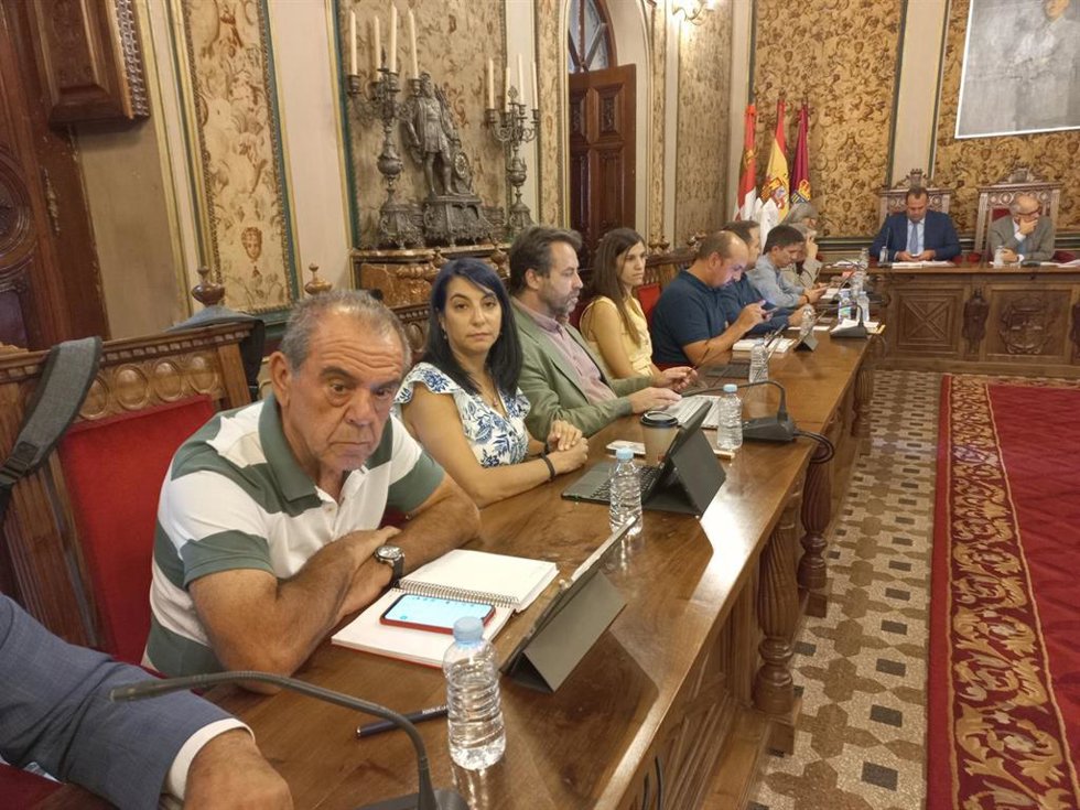Diputados socialistas en el Pleno de la Diputación de Salamanca.