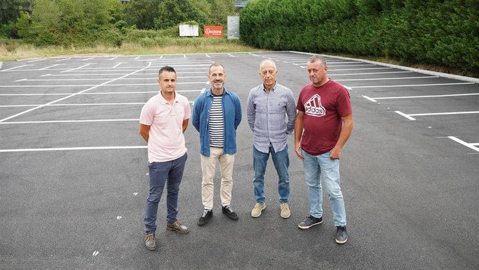 Finalizan las obras del aparcamiento de las instalaciones deportivas de Lieres.