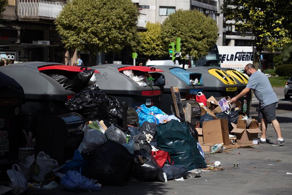 Archivo - Imagen de recurso de una huelga de basura