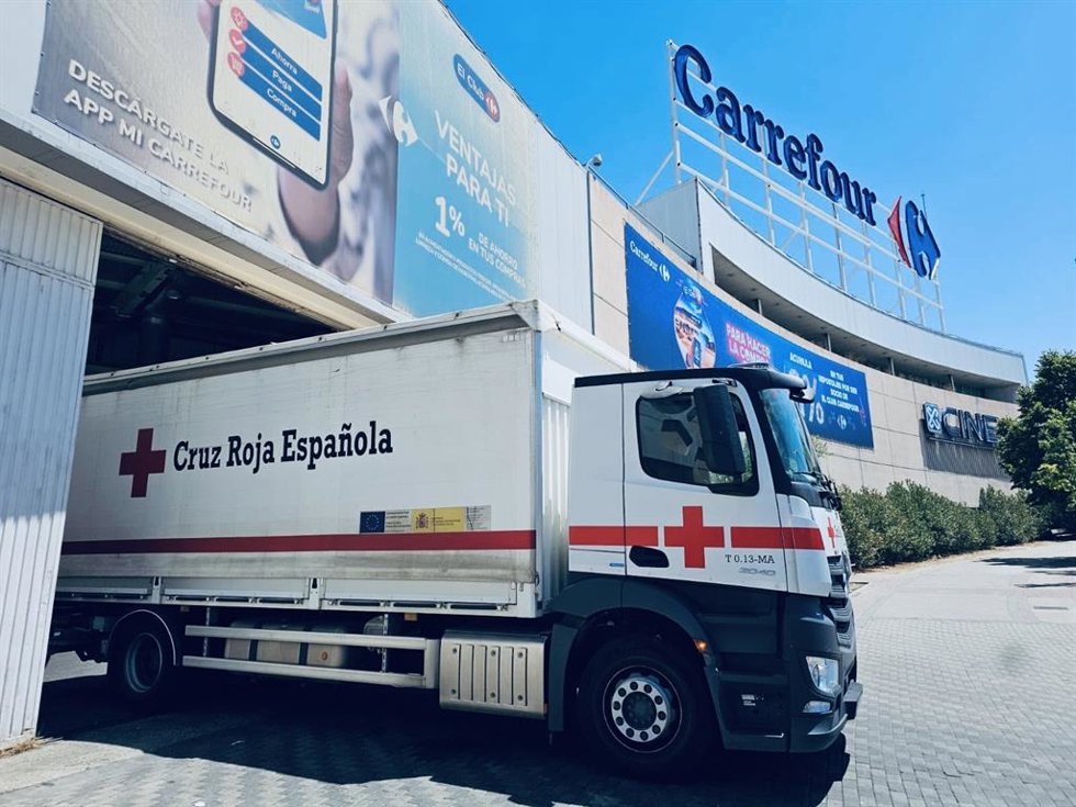 Carrefour y Cruz Roja asisten a más de 2.700 personas afectadas por los incendios de Madrid, Toledo y Ávila