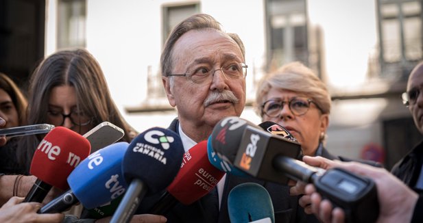 El presidente de Ceuta reprocha al Gobierno una respuesta "tardía e insuficiente" a la entrada masiva desde Marruecos