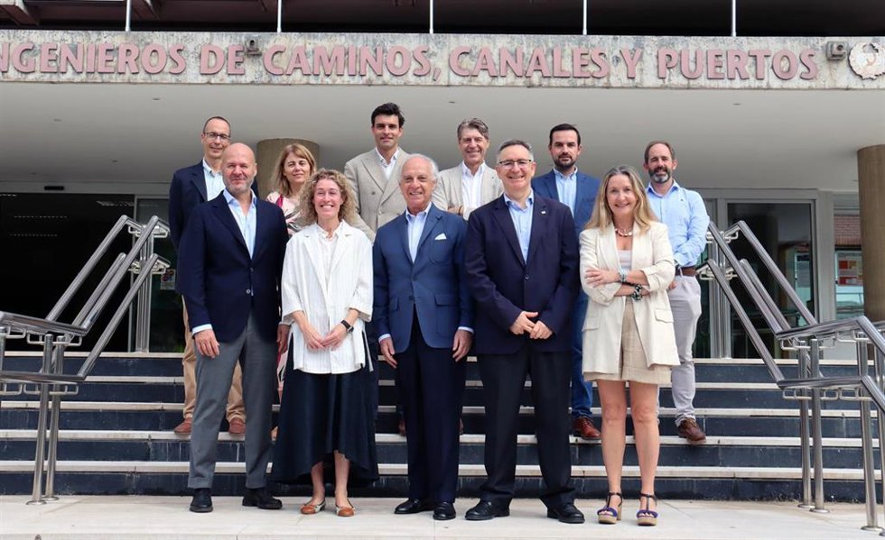 Miembros de la comisión de seguimiento del nuevo Doble Grado en Ingeniería Civil y Gestión de Proyectos Internacionales