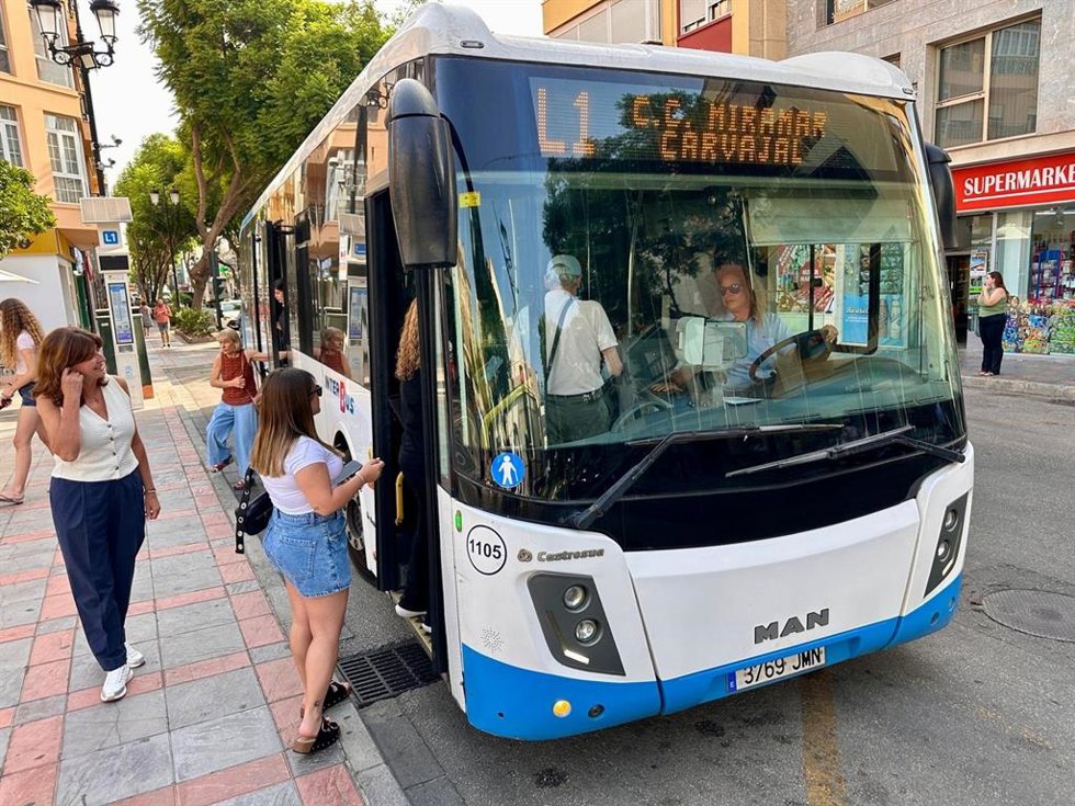 Una de las paradas del autobús urbano de Fuengirola que cuenta con el nuevo sistemade control de paradas