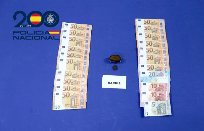 Droga y dinero intervenido en Salamanca.