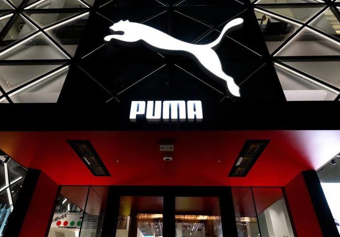 Archivo - FILED - 10 July 2025, US, New York: The Puma logo can be seen on a store in Manhattan. Photo: Sven Hoppe/dpa