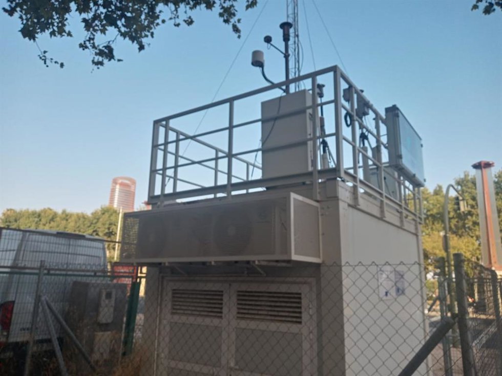 Archivo - Estación de Calidad Ambiental de la Junta situada en el entorno de Plaza de Armas.