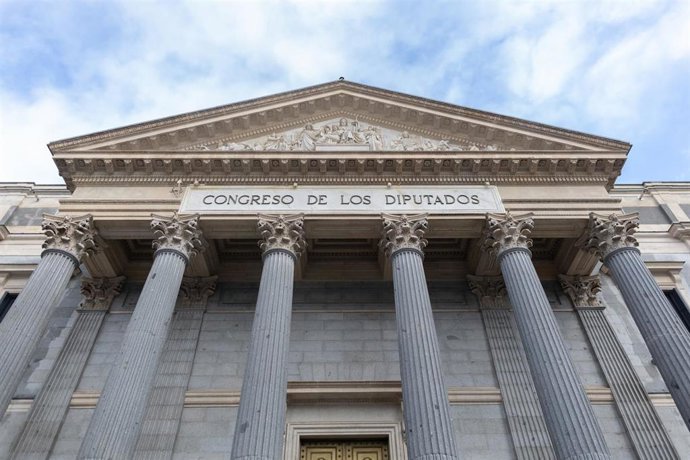 Archivo - Fachada del Congreso de los Diputados, a 5 de febrero de 2026, en Madrid (España).