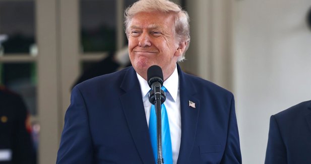 Trump asegura que Israel está "muy contento" con el acuerdo para el "desarme total" de Hamás