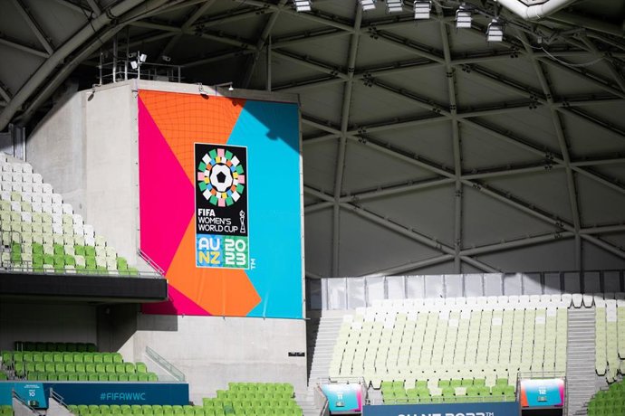Archivo - 23 July 2023, Australia, Melbourne: The logo of the Fifa's Women World Cup 2023 hangs in the Melbourne Stadium. Photo: Sebastian Christoph Gollnow/dpa