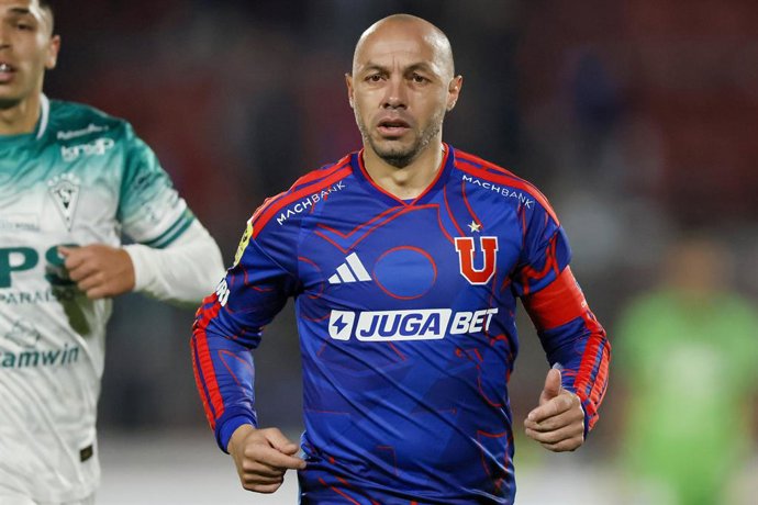 Chile.- Afirman que Marcelo Díaz podría colgas los botines a final de año