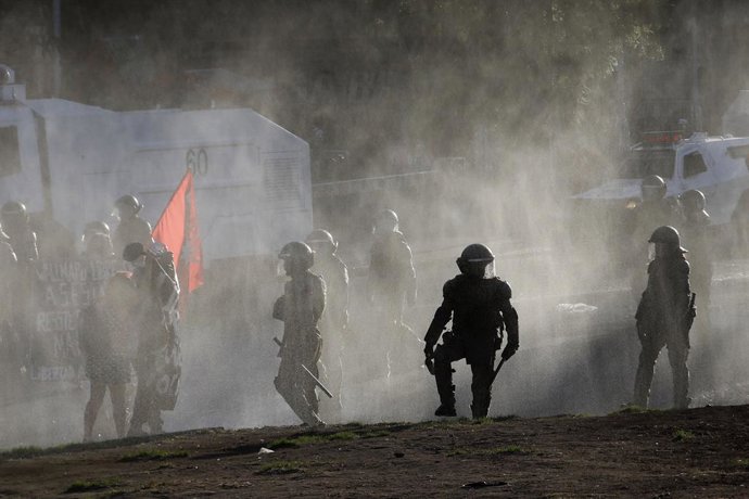 Santiago, 21 de enero de 2022. Protesta por la libertad de los presos politicos del estallido social de 2019. Dragomir Yankovic/Aton Chile