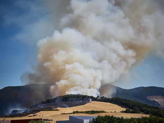 Imagen de archivo del incendio forestal de Imárcoain el pasado 5 de julio de 2026.