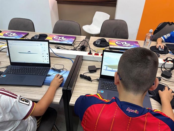 Alumnos en un curso anterior de CyL Digital