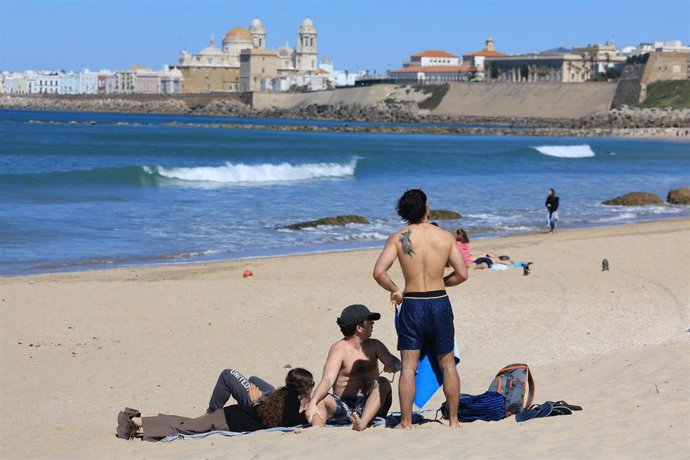 Archivo - Las playas andaluzas. En Cádiz, a 29 de marzo de 2026.