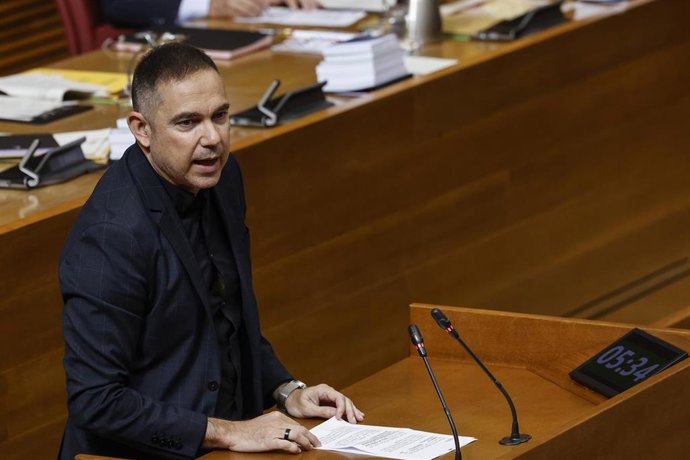 Archivo - El diputado del PSOE en Les Corts, José Antonio Díaz Fernández, en imagen de archivo