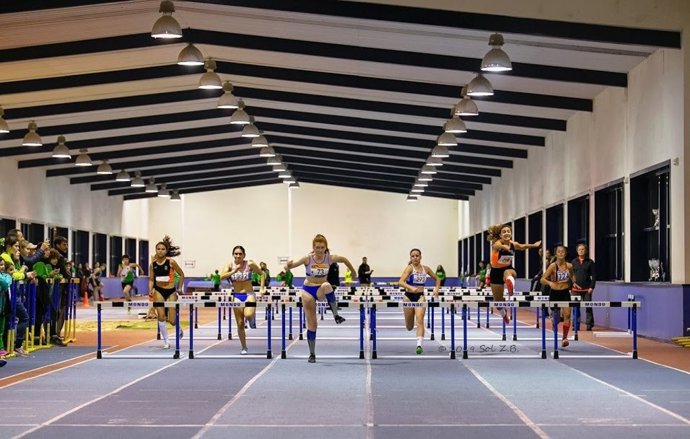 Imagen de una competición en el módulo de atletismo del IMD