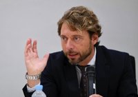 Hallan el cadáver de Iñaki González-Pol, delegado de Protección de Datos en el Parlamento andaluz, en Huévar (Sevilla)