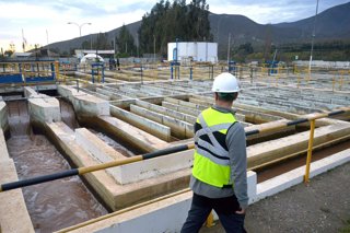 Chile.- Aguas del Valle produce a total capacidad, pero afectada por sobredemanda
