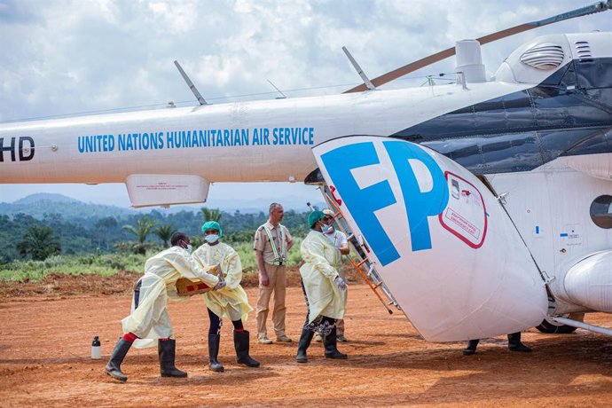 Archivo - Suministros médicos y equipo sanitario llegan a Kinshasa (RDC) para combatir el brote de ébola, a 10 de junio de 2026 