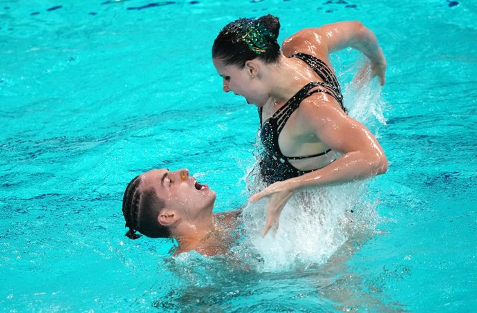 Archivo - XI'AN, June 15, 2025  -- Dennis Gonzalez Brneu/Iris Tio Casas (R) of Spain perform during the mixed duet free final at the World Aquatics Artistic Swimming World Cup 2025-Super Final in Xi'an, northwest China's Shaanxi Province, June 15, 2025.