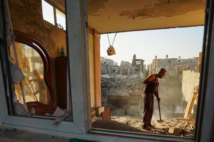 Secuelas de un ataque israelí en Nuseirat (Gaza) 