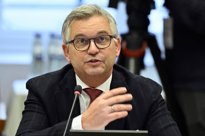 Archivo - Arquivo - 10 de março de 2026, Bruxelas, Bélgica: O comissário da UE para Assuntos Internos e Migração, Magnus Brunner, fotografado durante o 22º Dia Europeu em memória das vítimas do terrorismo, organizado pela Comissão Europeia e pela Bélgica,