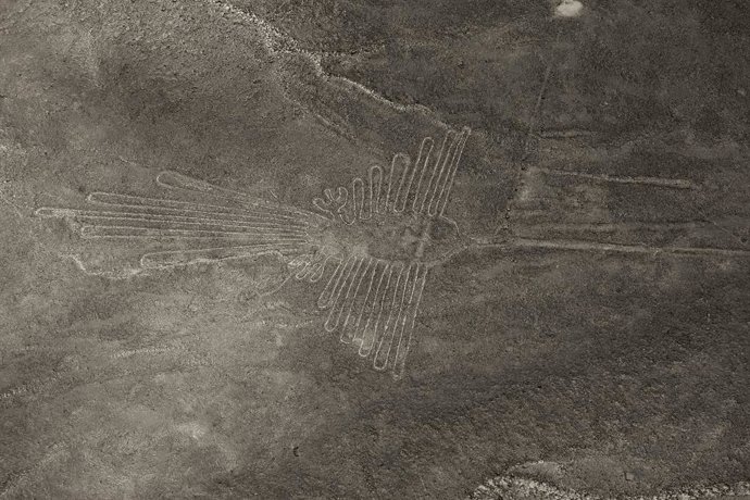 Archivo - Al menos 13 muertos al estrellarse una avioneta con turistas cerca de las Líneas de Nazca (Perú)