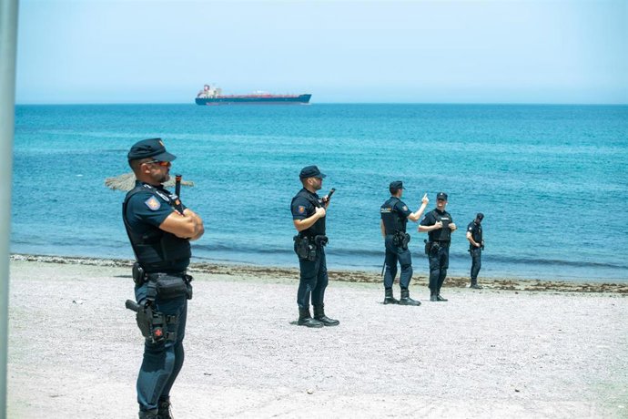Agentes de Policía Nacional en Ceuta, España