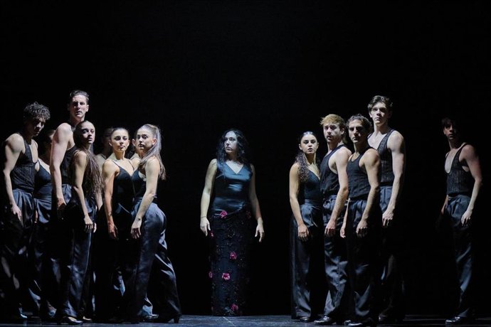 Archivo - El Ballet Español de la Comunidad de Madrid estrena Viaje al Amor Brujo, del 4 de diciembre al 4 de enero Teatros de Canal, con 21 bailarines y 35 músicos