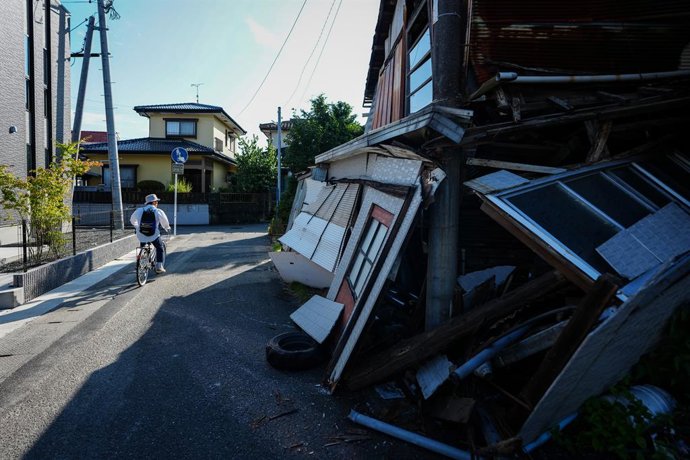 Habitatge danyat en Kumamoto, Japó, després del sisme de 7,1 en l'escala de Ritcher