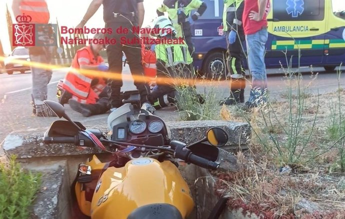 Los servicios de emergencia en el lugar del accidente.