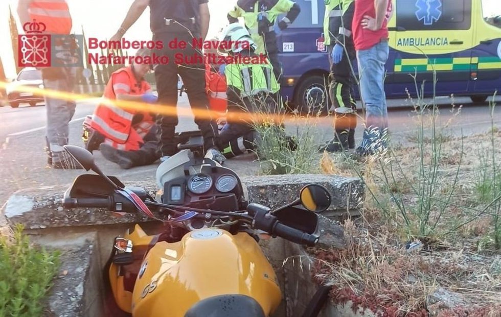 Los servicios de emergencia en el lugar del accidente.