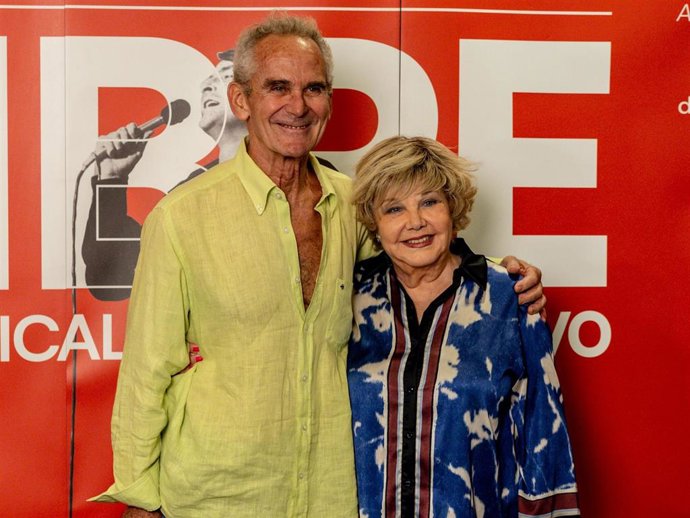 Karina reaparece junto a su exmarido, Carlos Manuel Díaz, y confirma que su atraviesan uno de sus mejores momentos