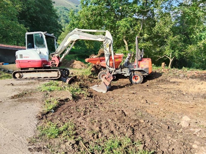 Llanes inicia las obras de pavimentación de dos caminos en Buda con una inversión de más de 40.000 euros