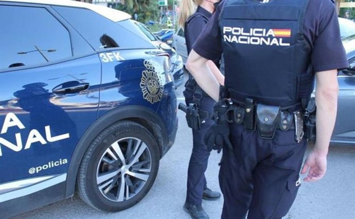 Notícias.- Homem é preso em Valladolid por roubar uma van e ser flagrado com os objetos roubados