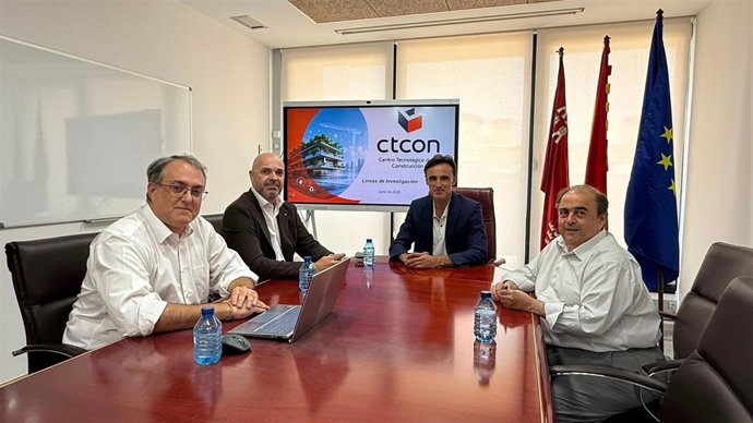 El consejero de Infraestructuras y Desarrollo Territorial, Jorge García Montoro, mantuvo esta semana una reunión con el nuevo presidente de CTCON, Juan Luis Porrúa