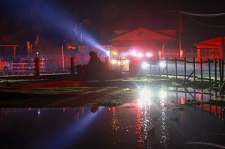 Concepcion, 1 de agosto de 2026.  Familias son evacuadas de sus hogares debido al peligro de desborde del rio Andalien en el sector Santa Rita.  Carlos Acuna/Aton Chile