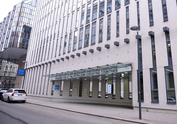 Archivo - Arquivo - VIENA, 30 de novembro de 2023  -- Foto tirada em 30 de novembro de 2023 mostra a sede da Organização dos Países Exportadores de Petróleo (OPEP) em Viena, na Áustria. A Organização dos Países Exportadores de Petróleo e seus aliados (OPE