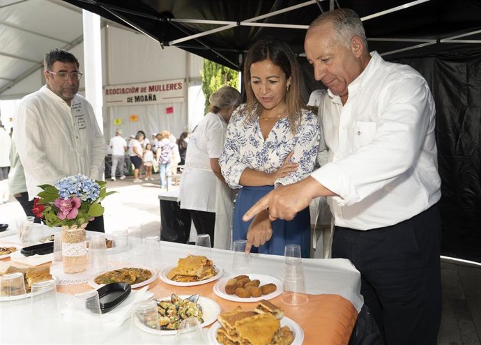 La conselleira do Mar, Marta Villaverde, en Moaña